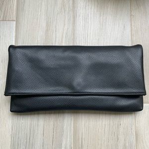 BLACK CLUTCH PURSE | Le Chateau